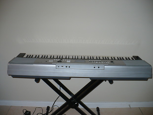 Yamaha DGX 530 88 keys portable grand keyboard in great condition and clean
