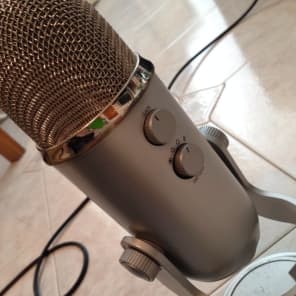Blue Microphones Yeti USB  Silver Edition image 4
