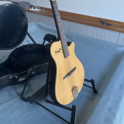 Godin A8 Electric Mandolin 2007 - natural image 6