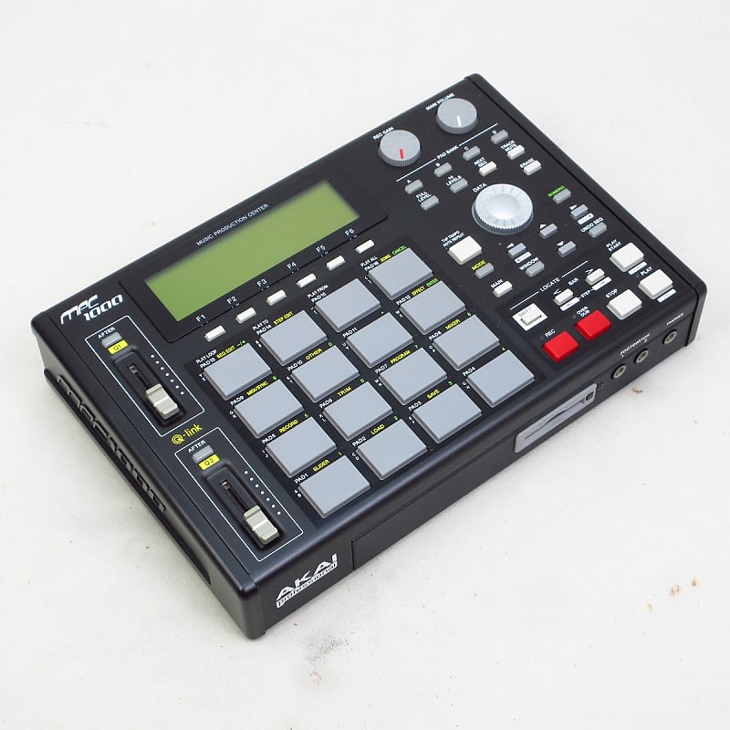 AKAI MPC1000BK-N with EXM128 