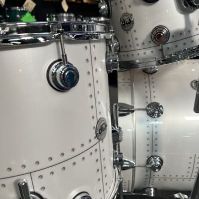 DW 10/12/14/16/22 Collectors Series 333 Maple Drum Kit Set in Prototype Metal w/ Matching Snare Drum image 6