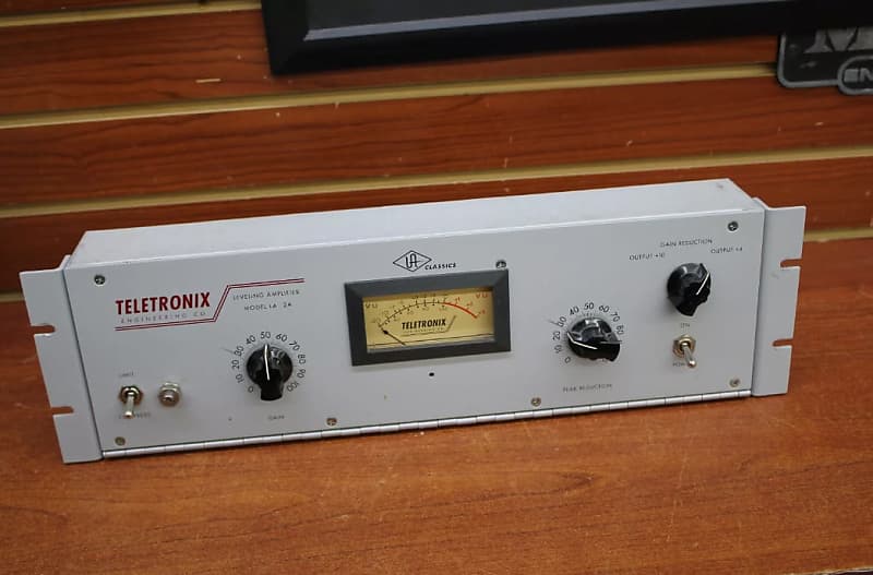 Universal Audio Teletronix LA-2A Classic Leveling Amplifier | Reverb