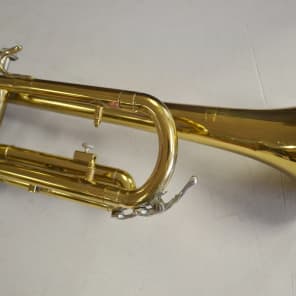 Holton T602 Brass Trumpet with Carry Case image 5