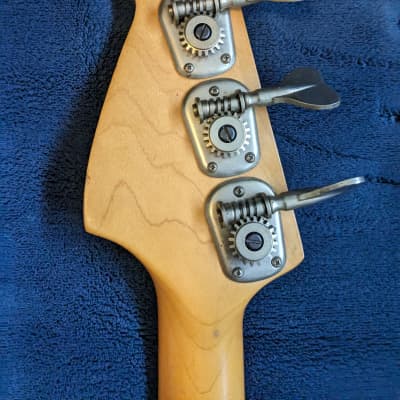 Fender Musicmaster Bass 1972 - 1975 - Dakota Red image 10