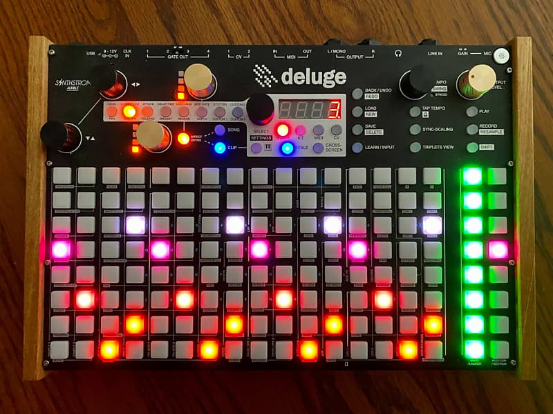 Synthstrom Deluge 2021 Black | Reverb Canada