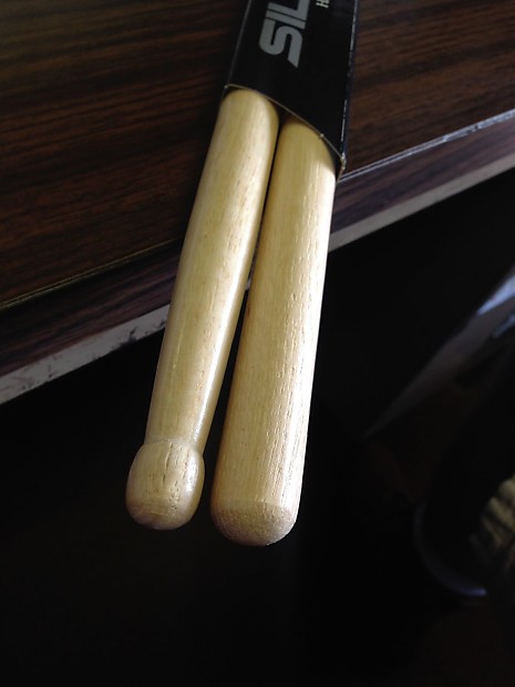 Silverfox shop marching drumsticks