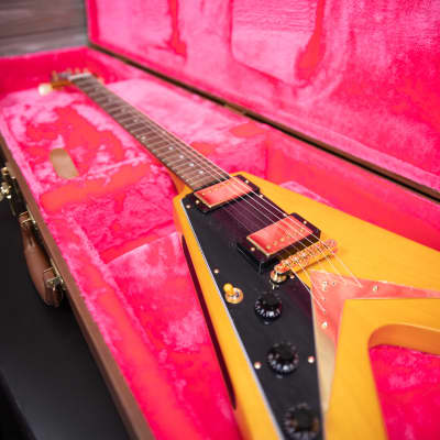 Epiphone 1958 Korina Flying V - Inspired by Gibson LEFT Epiphone 1958 Korina Flying V - Inspired by Gibson LEFT