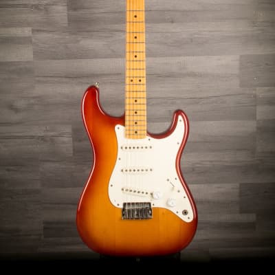 USED - American Fender "Revised" Stratocaster 1983 image 2
