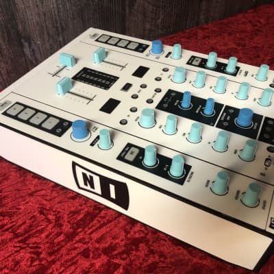 Native Instruments KONTROL Z2 TRAKTOR DJ Controller | Reverb