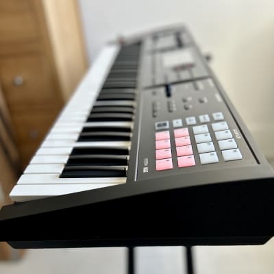 Roland FANTOM-06 61-Key Workstation Keyboard 2022 - Present - Black