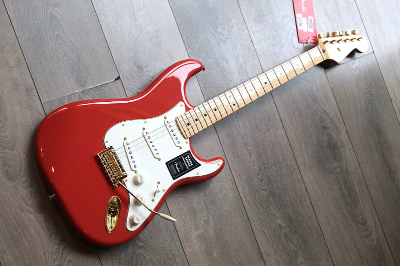 FENDER Player Stratocaster with Maple Fretboard, Fiesta Red, 3, 68 KG image 1