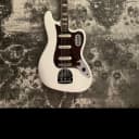 Squier Vintage Modified Bass VI Olympic White