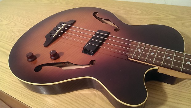 Yamaha BEX4 Semi Hollow Body Bass Guitar / Rare / Active Yamaha BEX4 Semi Hollow Body Bass Guitar / Rare / Active