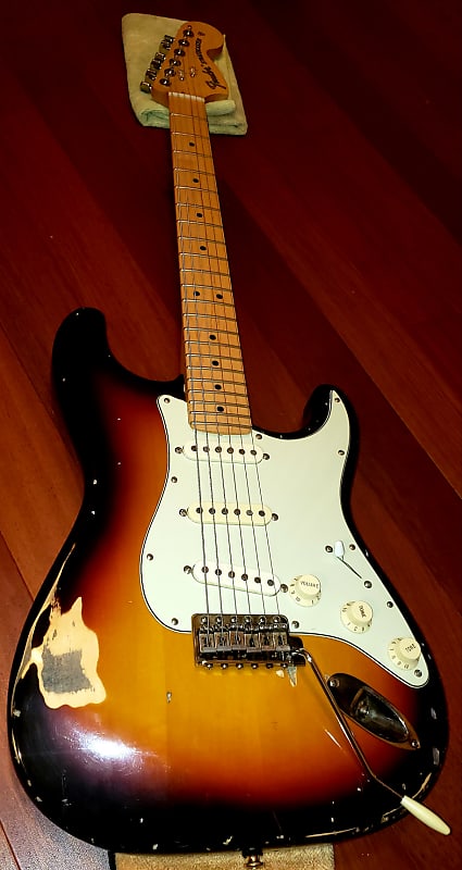 Fender Stratocaster 68-69-CS Pickups 2018/17 Sunburst Relic image 1