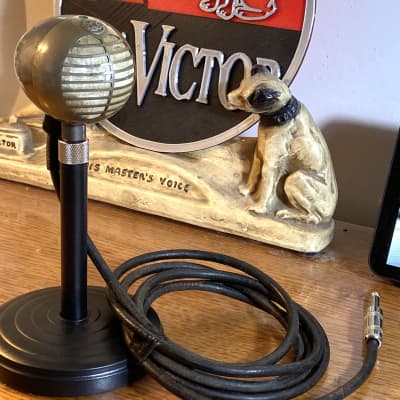 Vintage 1940's RCA MI-42010 Dynamic Microphone, works great, all orig, w/stand image 1