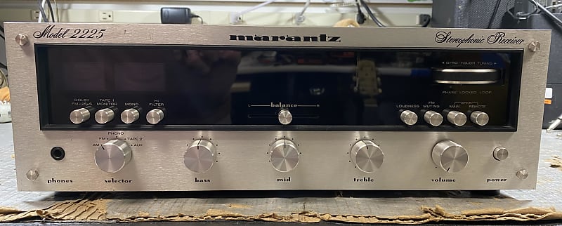 1970&#039;s Marantz 2225  			