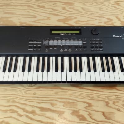 Roland XP-50 61-Key 64-Voice Music Workstation Keyboard 1995 - 1998 - Black (Serviced / Warranty)