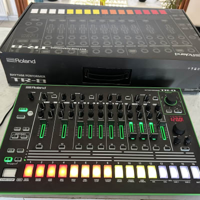 Roland AIRA TR-8 Rhythm Performer Drum Machine 2014 - Present - Black