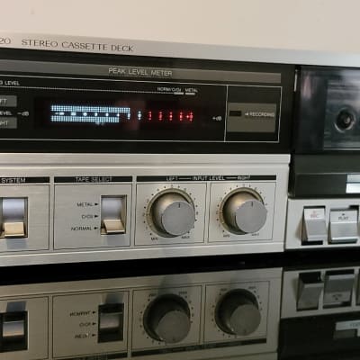 JVC Vintage from 1980s Stereo Cassette Deck Model high quality KD-V120J Made in Japan.