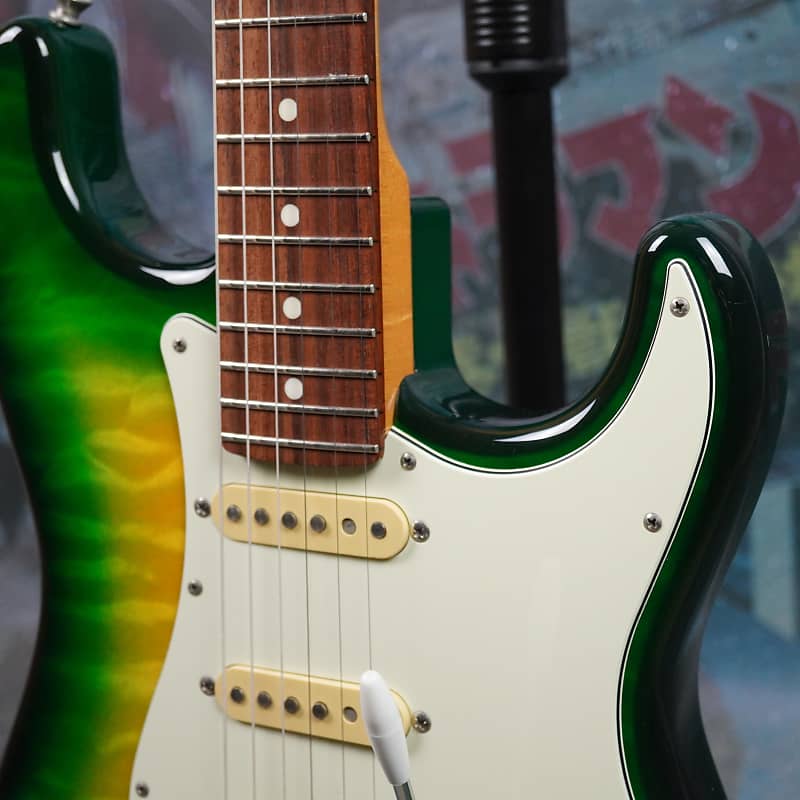 Fender Stratocaster '62 Reissue ST62QT-YLM 2013 Yellow Lime Fender Stratocaster '62 Reissue ST62QT-YLM 2013 Yellow Lime