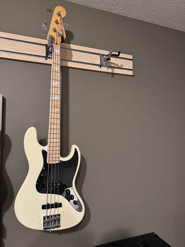 Fender American Vintage '74 Jazz Bass 2013 - 2015 | Reverb