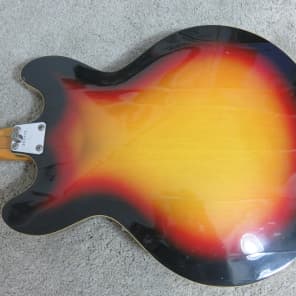 Vintage 1966 Vox Bobcat Guitar Sunburst Very Clean 3 Pick Ups Tremolo Wow image 6
