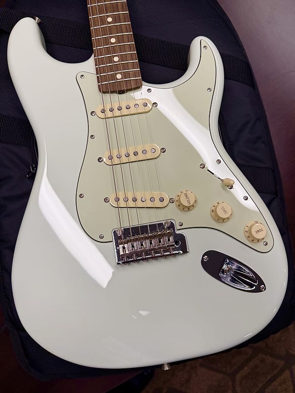 Fender Classic Player '60s Stratocaster | Reverb