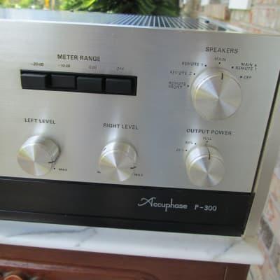 Accuphase  P300 Amplifier silver image 11