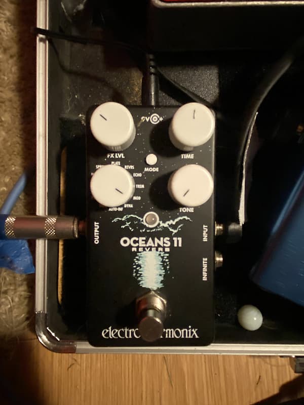 Electro-Harmonix Oceans 11