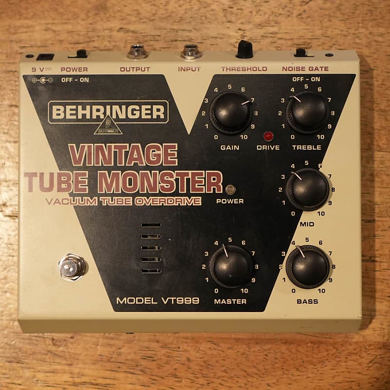 Behringer VT999