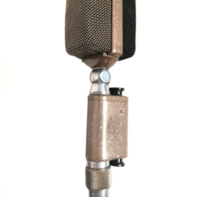 AKG D 30 Dual Diaphragm Dynamic Microphone