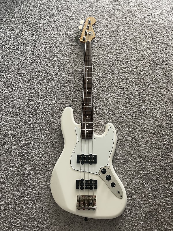Fender Modern Player Jazz Bass | Reverb Canada