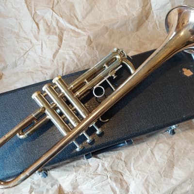 Bach Mercedes-II Trumpet, USA, w/ Case and 7C Mouthpiece Bach Mercedes-II Trumpet, USA, w/ Case and 7C Mouthpiece