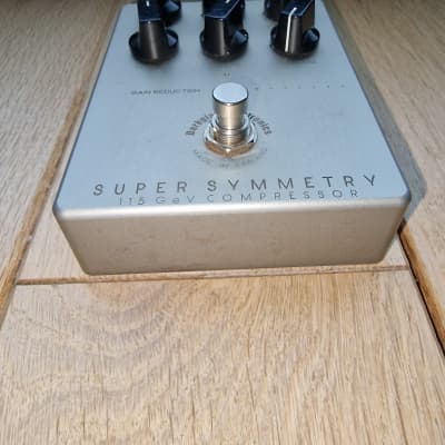 Darkglass Electronics Super Symmetry Compressor