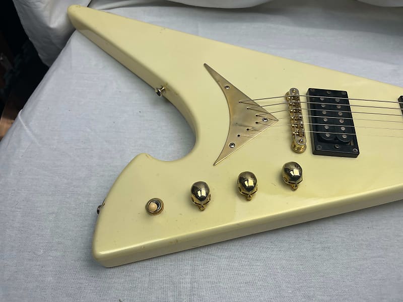 Washburn PT60 PT-60 Flying V Guitar with Case | Reverb