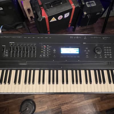 Kurzweil K2500XS 88-Key Digital Sampling Workstation Synthesizer 2000s - Black