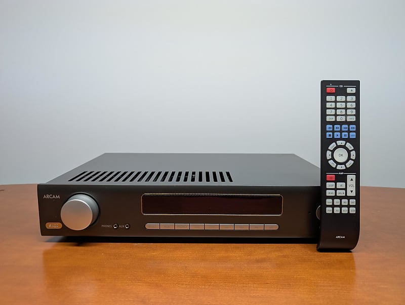 Arcam SA-20 Class G Integrated Amplifier – 90W, 32-bit DAC, Phono Input, Remote &amp; Box Included!  			