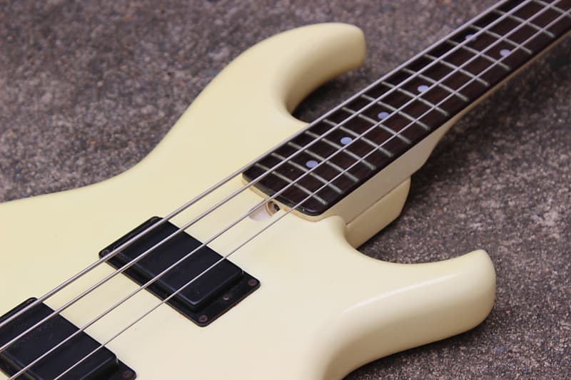 東深井 きょうこ  Aria Pro II RSB MEDIUM-II Electric Bass Guitar Aria Pro II MEDIUM-II RSB Series | eBay