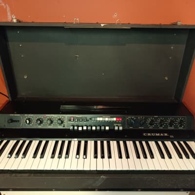 1978 Crumar Organizer T1 Vintage 61-Key Polyphonic Ensemble Analog Organ Synthesizer Keyboard w/ Cover Made in Italy Synth