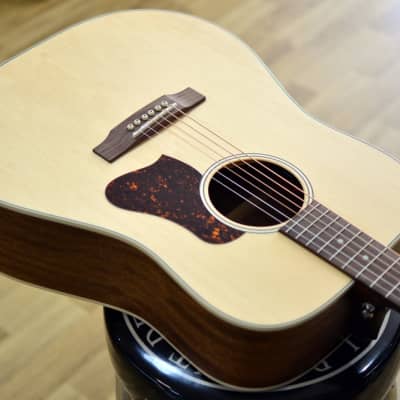 Art & Lutherie Natural Series Americana Dreadnought Natural Electro Acoustic Guitar image 3