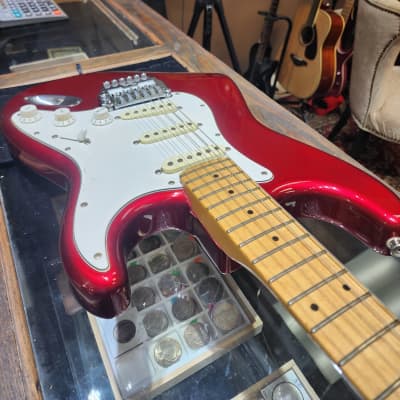 Fender Standard Stratocaster with S1 Tremolo with Maple Fretboard MIJ 1984 - 1987 - Candy Apple Red image 12