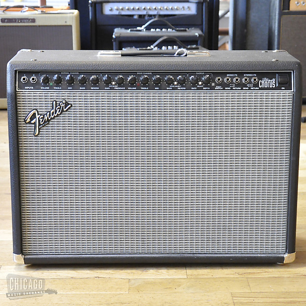 Fender Ultimate Chorus Reverb