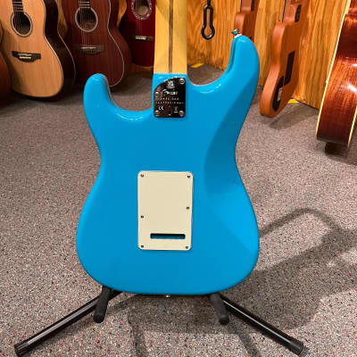 Fender American Professional II Stratocaster HSS with Rosewood Fretboard 2020 - Present - Miami Blue image 5