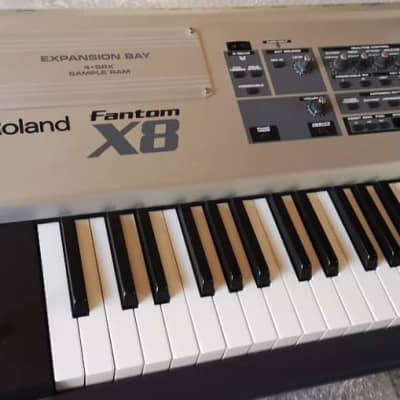 Roland Fantom x8 workstation Synth 88 keys / Synthonia Library