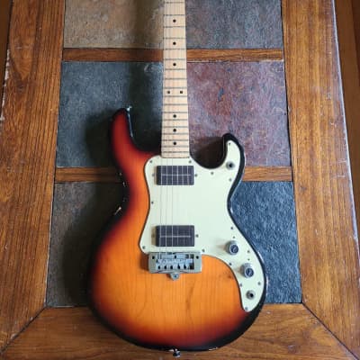 Peavey T-15 vintage USA guitar w/ohsc 1982 - sunburst image 2