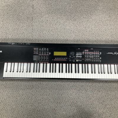 Used Yamaha S90 ES SYNTH 88-Key