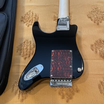 Traveler  Travelcaster Deluxe SSS with Gig Bag - Mint image 7