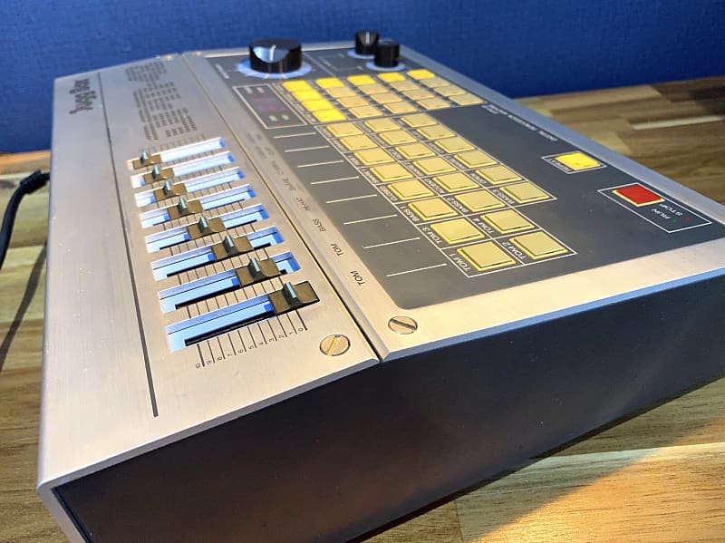 Very Rare Hammond DPM-48 Jugg Box Digital Drum Machine in Amazing Condition