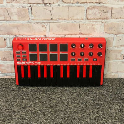 Akai MPK Mini MIDI Keyboard (Nashville, Tennessee)