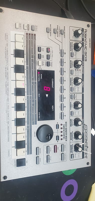 Roland MC-303 Groovebox 1990 - 1998 | Reverb